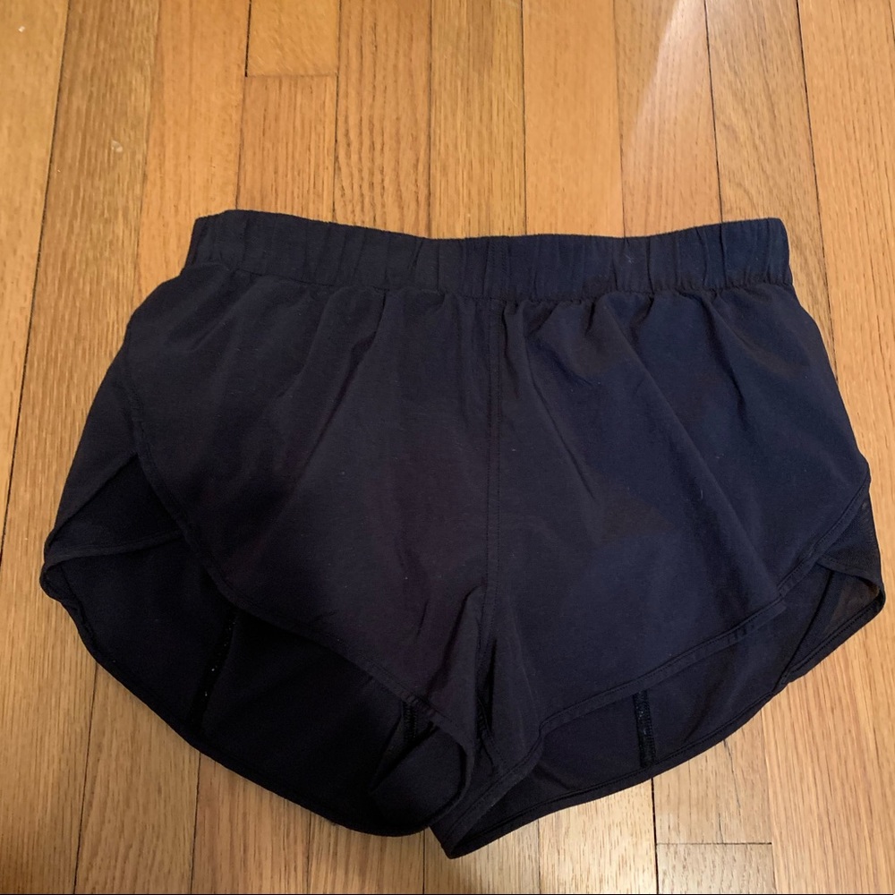 Lululemon size 6 shorts